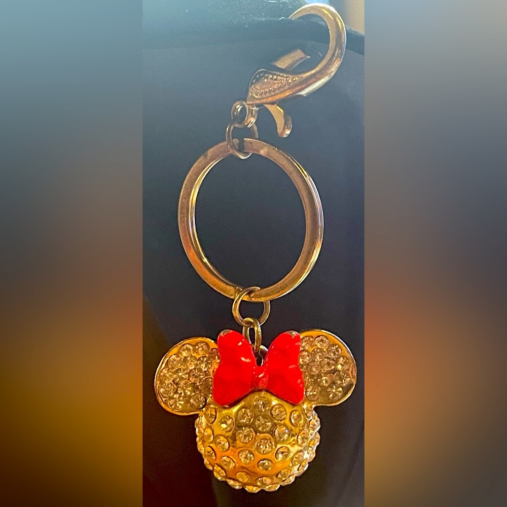 Disney Parks Minnie Mouse Ear Gold Crystal Rhinestone Red Bow Keychain